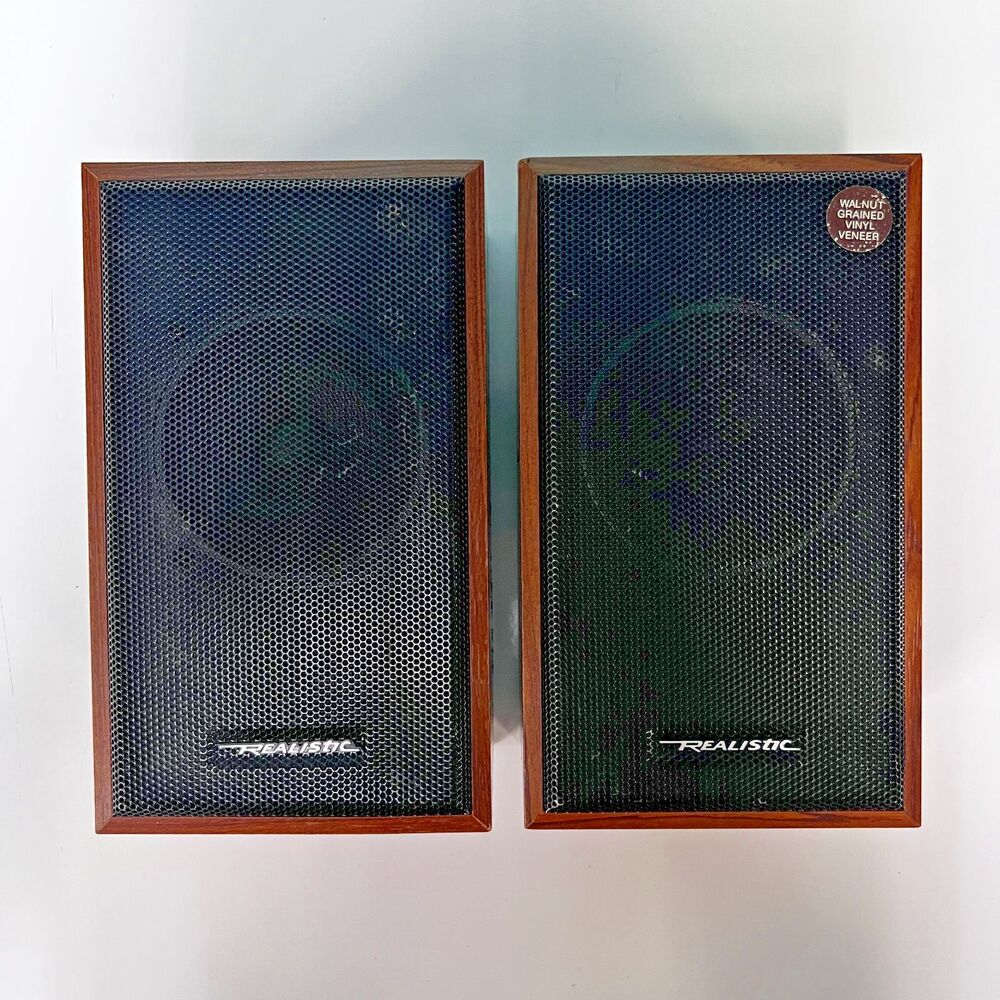 Vintage Realistic Minimus-18 Bookshelf Speakers Pair 40-222 Walnut 8 Ohm 10W
